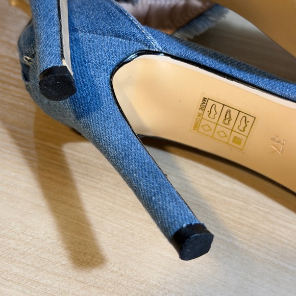 Blue Frayed Denim 6.5 Euro 37 Stiletto Sandals Ankle Strap Back Zip Heels - Picture 9 of 10